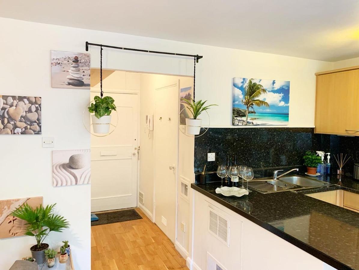 Апартаменты Garden Beautiful Cozy Flat , Recent Decorated. Лондон Экстерьер фото